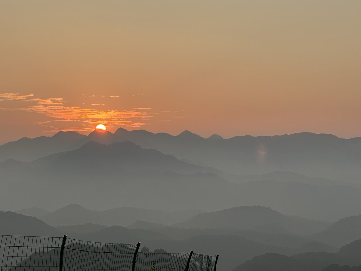 ZhuiCoder's tweet image. 国庆看的日出