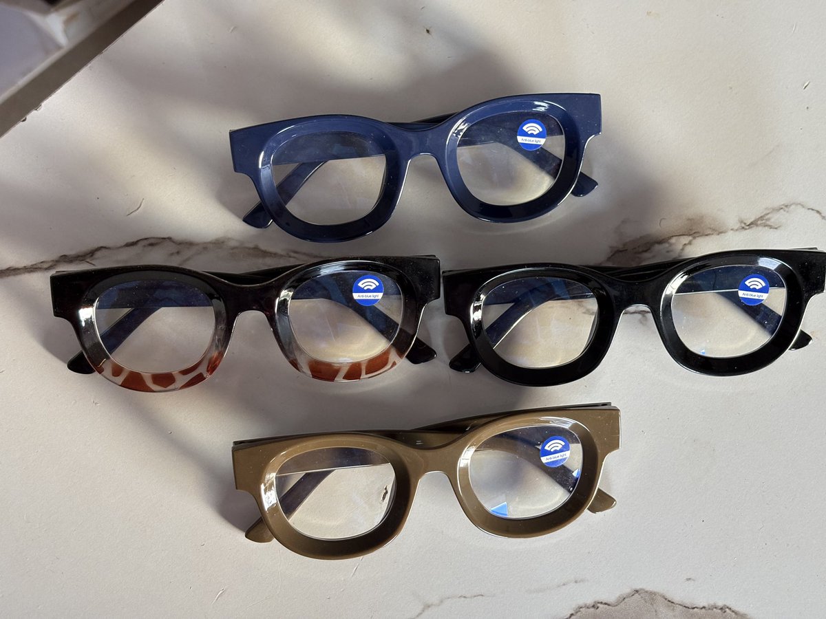 the_framefactor's tweet image. Thick. Bold. Durable. 
Antiblue light
Price: N6,000
Comes with a Case.

#Lagos #CBN #Nigeria AlabaMarket