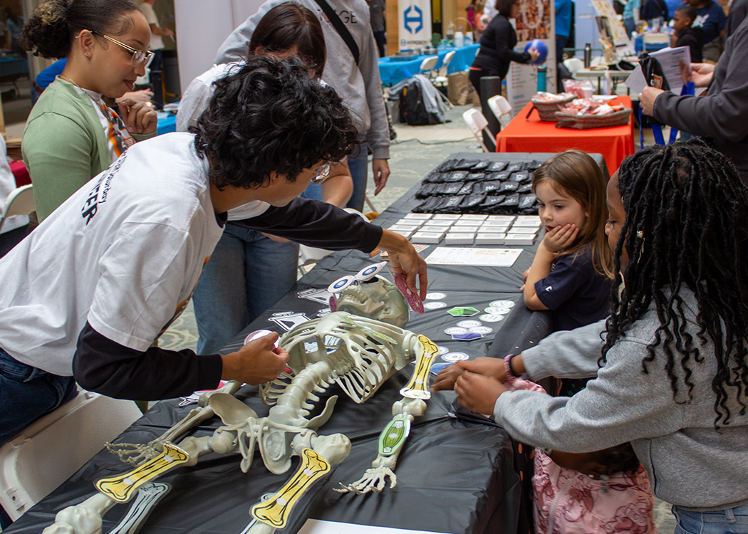 Forge Biologics does an excellent job at STEM outreach to the workforce of tomorrow. They will be at Edheads' Super STEM Saturday on Nov 8, Worthington Mall 1:30 - 4:30 (drop by when convenient to your 1st - 8th graders!) bringing their hands-on biotech activities! #STEM