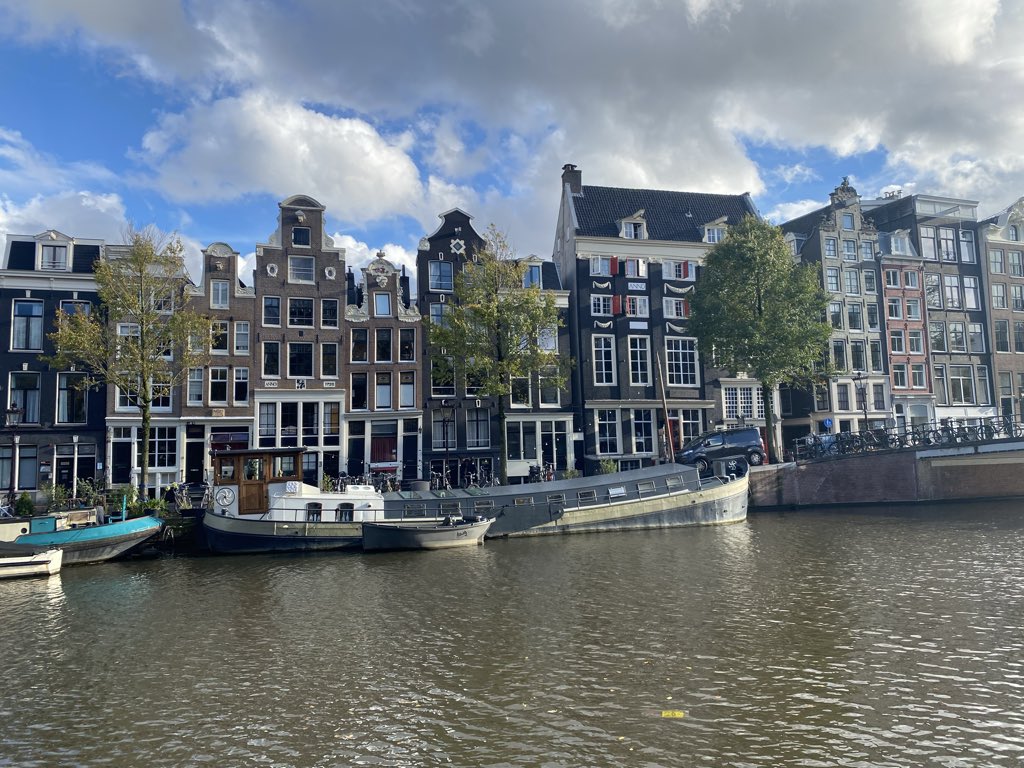 shatiel_85's tweet photo. Days in Amsterdam https://t.co/KaRRI7yVrL