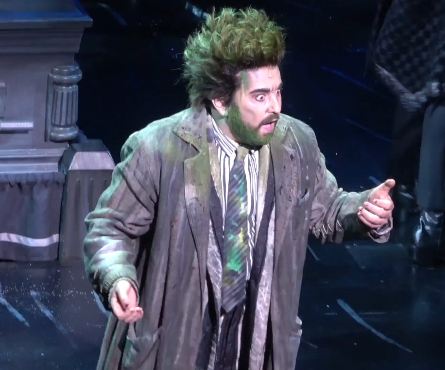 BetelG3use's tweet image. "Hello Peter!"