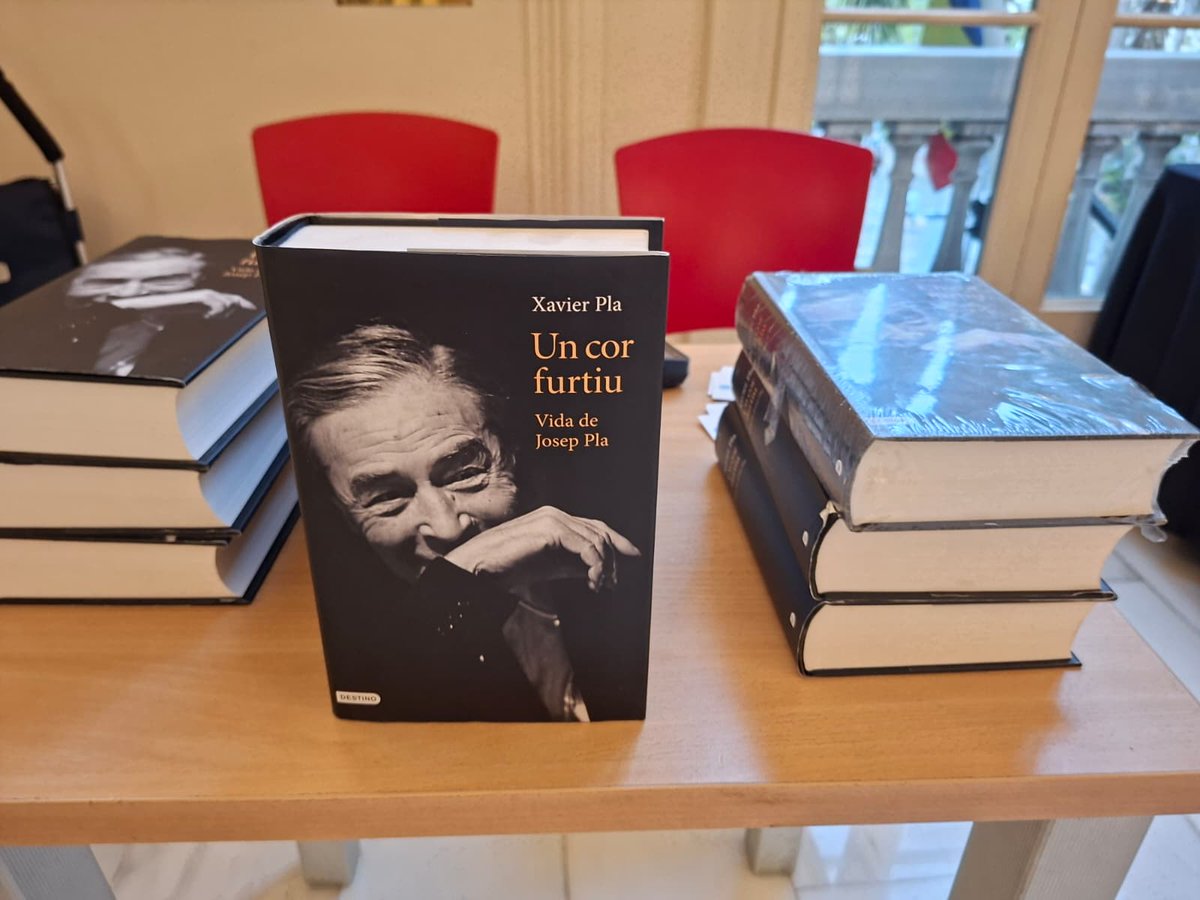 📚 El secretari de l'ICAB, Carles Garcia Roqueta, ha participat en la conferència "Josep Pla, advocat. Una conversa amb el seu biògraf" celebrada a la Biblioteca. L'acte ha comptat amb les ponències de Xavier Pla i Barbero, professor de la <a href="/univgirona/">Universitat de Girona</a> i Lluís Batlló, advocat.