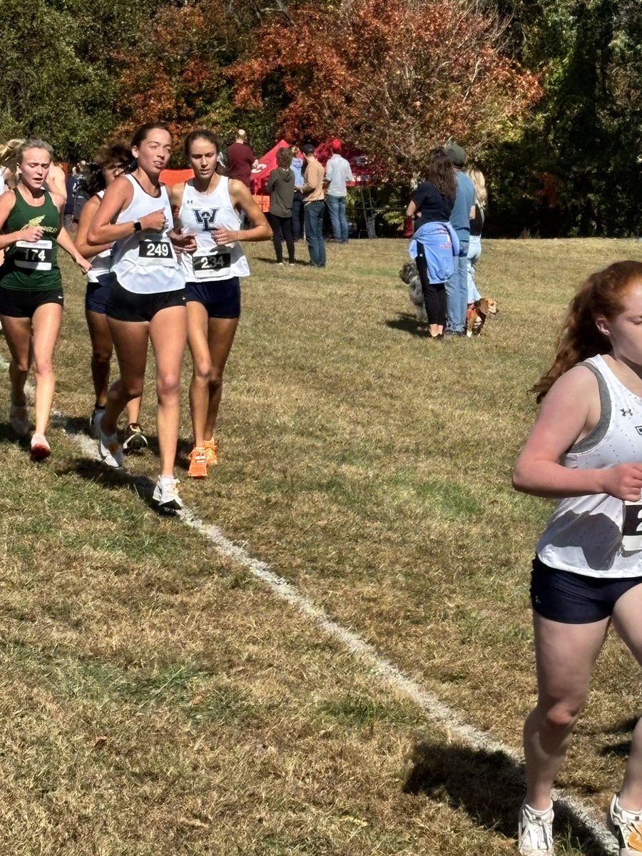 W-L Girls CC representing at the Liberty District Championship!