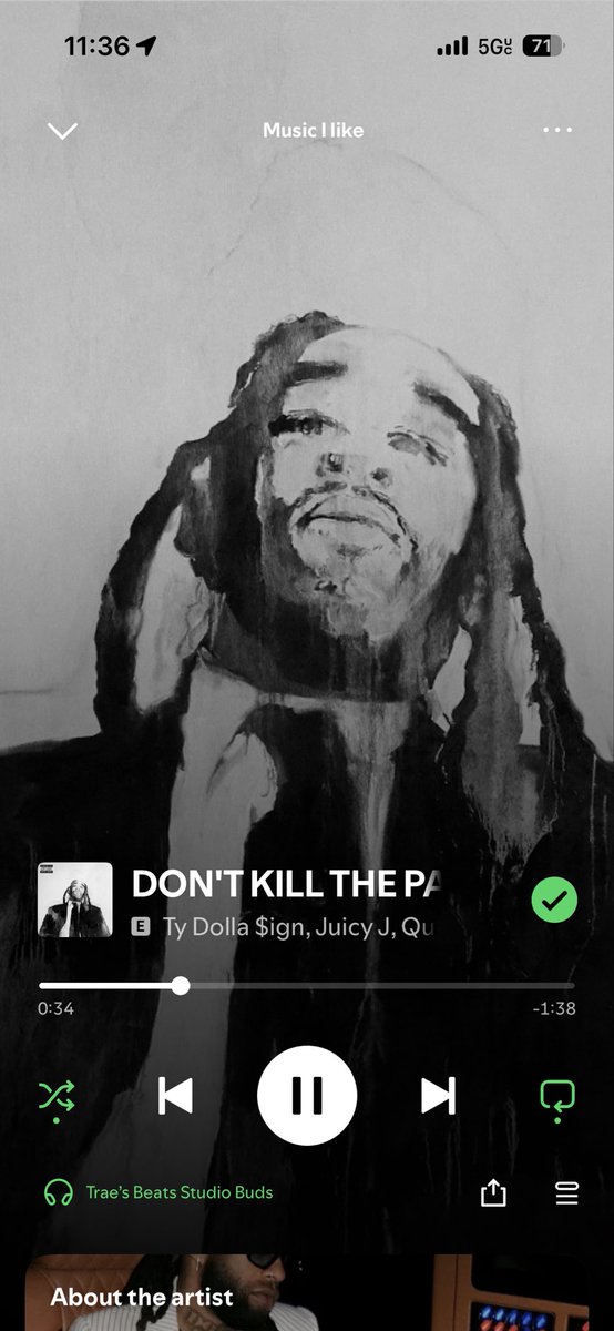 Trae943's tweet photo. song of the day #TyDolla $ign https://t.co/plF0w2Mu50