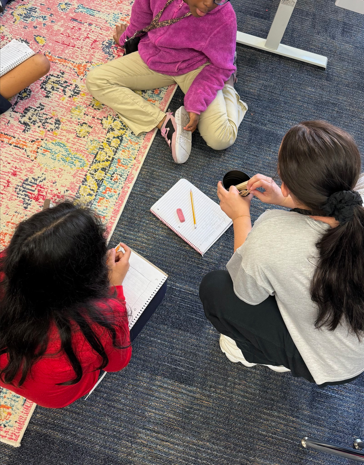 KennedyCougs's tweet image. Shout out to Ms. Taylor! 🎉 Her students had an engaging discussion about fractions today! 📚✨ Love how she walks around the classroom to ensure everyone understands! @AliefISD @mtlavoie16 @AliefMathK6 #Teaching #Fractions #Aliefisd