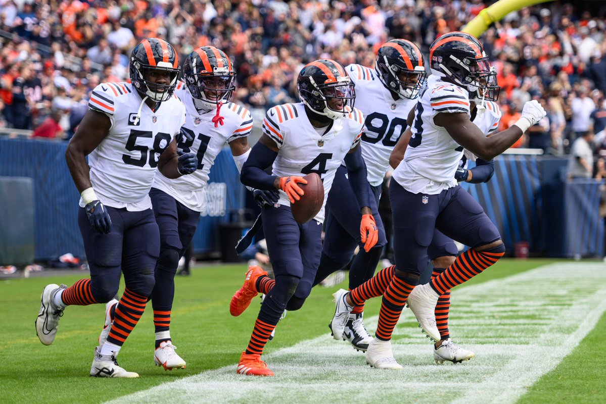 Eddie Jackson on the Bears' rise:

“I spent seven years there and now I’m a huge fan. I love seeing my young guys coming up – Brisk, Kyler Gordon, Tyrique Stevenson, Jaylon Johnson – and I love watching KB getting the turnovers. I love what Ben Johnson is building over there." 