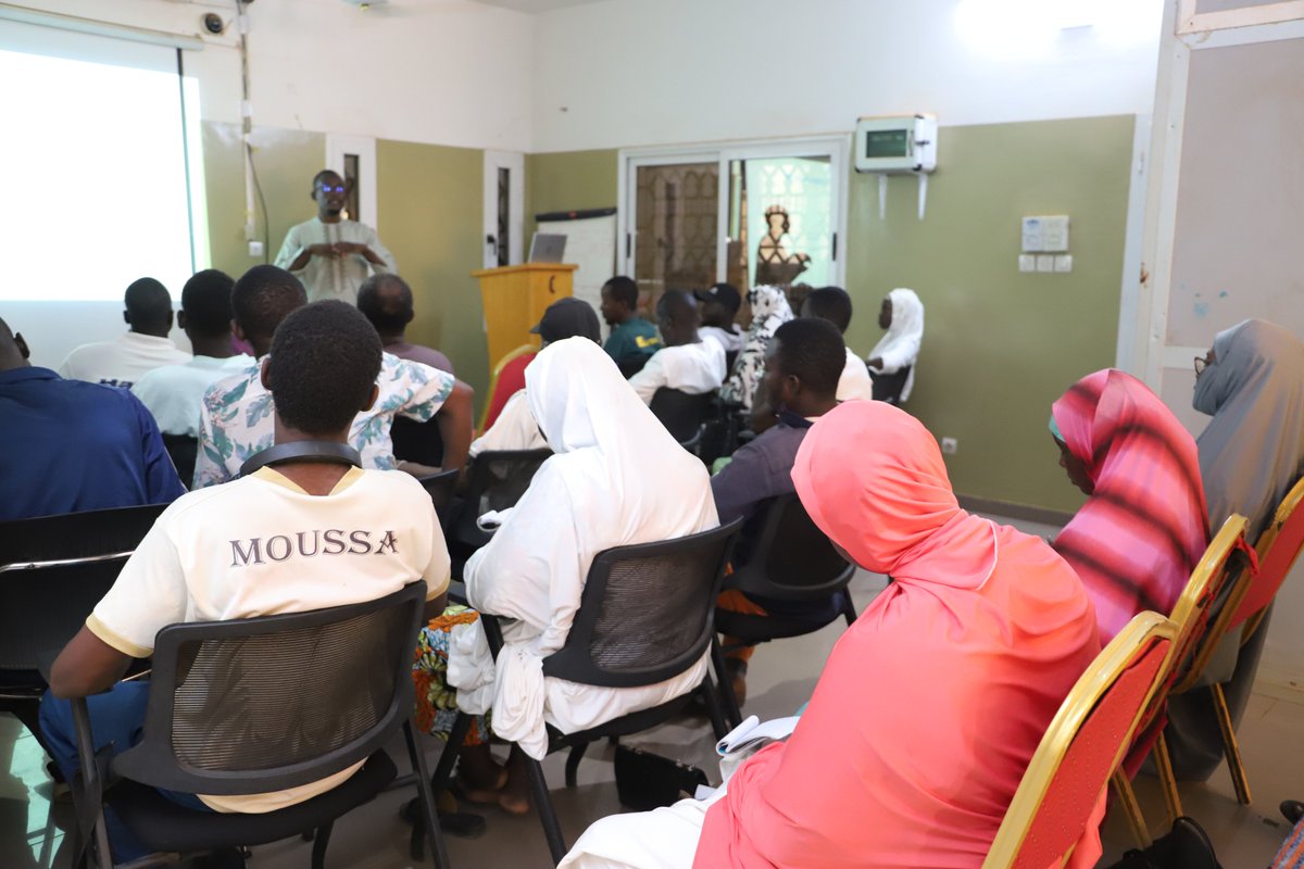 #news 
🚀 Les bénéficiaires du projet #ReMi_Nexus passent à l’action ! Au menu du jour : les démarches et formalités de création d’entreprise 💼
Une étape clé sur le chemin de entrepreneuriat.

#Entrepreneuriat #Formation 
#Nexus #Business #Innovation 
<a href="/aics_it/">AICS Cooperazione_it</a>