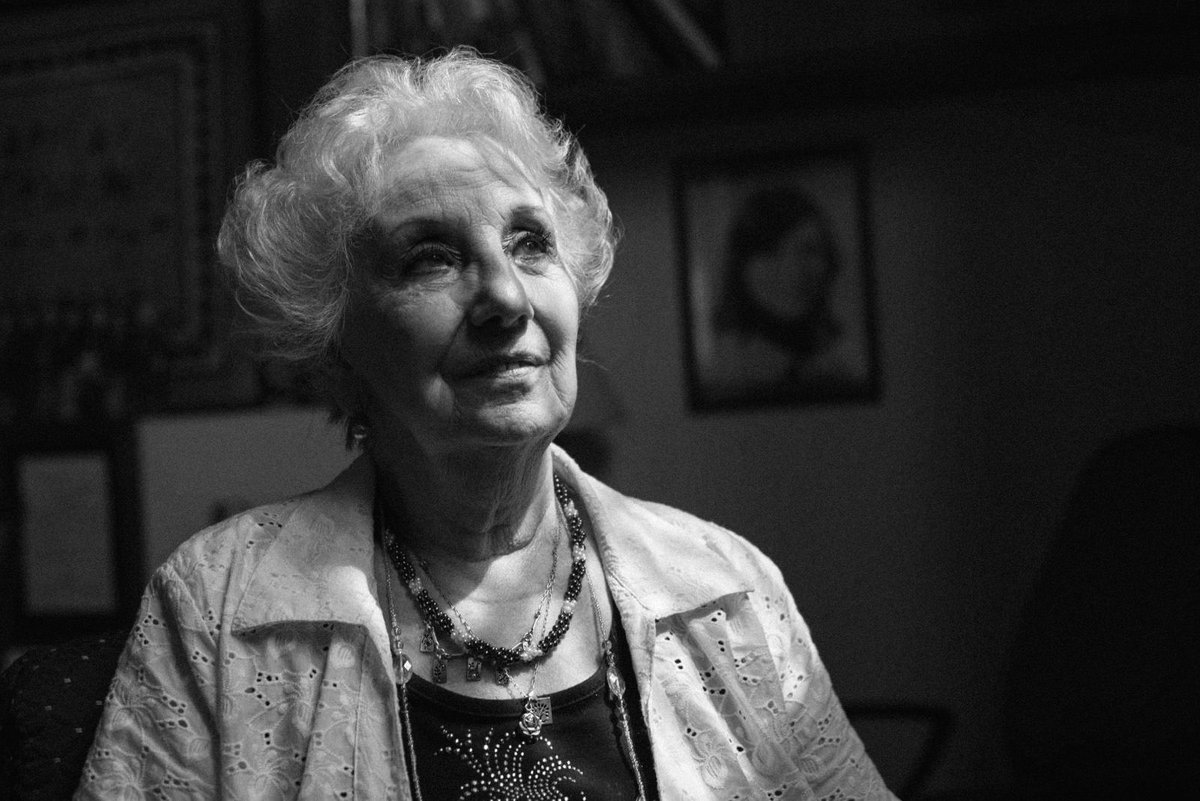 facu_suarez's tweet photo. Feliz cumpleaños a la abuela de todos. Gracias Estela. Gracias. https://t.co/HPdtCKLxr5