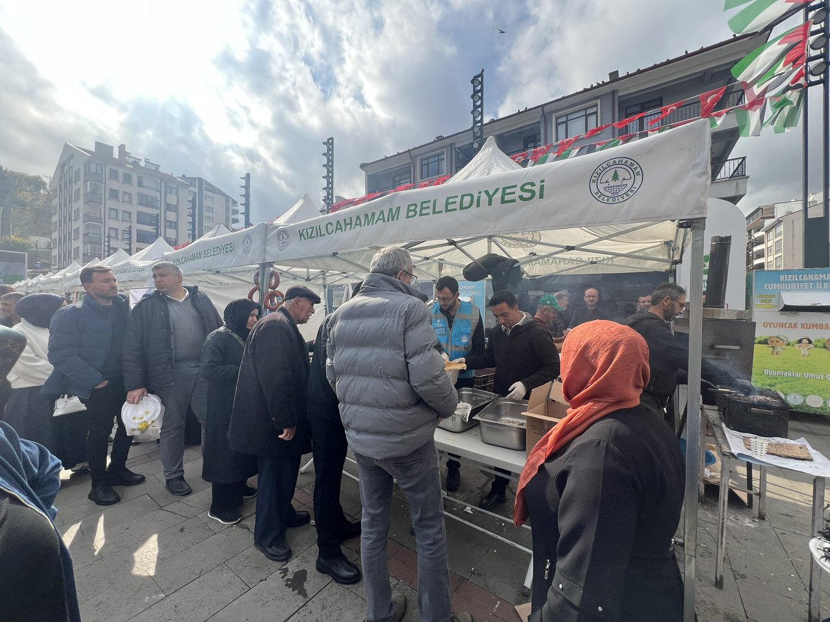 “Bir Okul Bin Umut” projesi kapsamında düzenlenen Gazze'ye Destek Kermesine, 
Kızılcahamam Mesleki Eğitimi Merkezi, 
Kızılcahamam Halk Eğitimi Merkezi ve 
İlkokullarımız katılarak destek verdi.
<a href="/tcmeb/">Millî Eğitim Bakanlığı</a> <a href="/Yusuf__Tekin/">Yusuf Tekin</a> <a href="/MemAnkara/">Ankara İl Millî Eğitim Müdürlüğü</a> <a href="/Murat4Kucukali/">Murat Küçükali</a> <a href="/ccanturk_/">Cihangir CANTÜRK 🇹🇷</a>