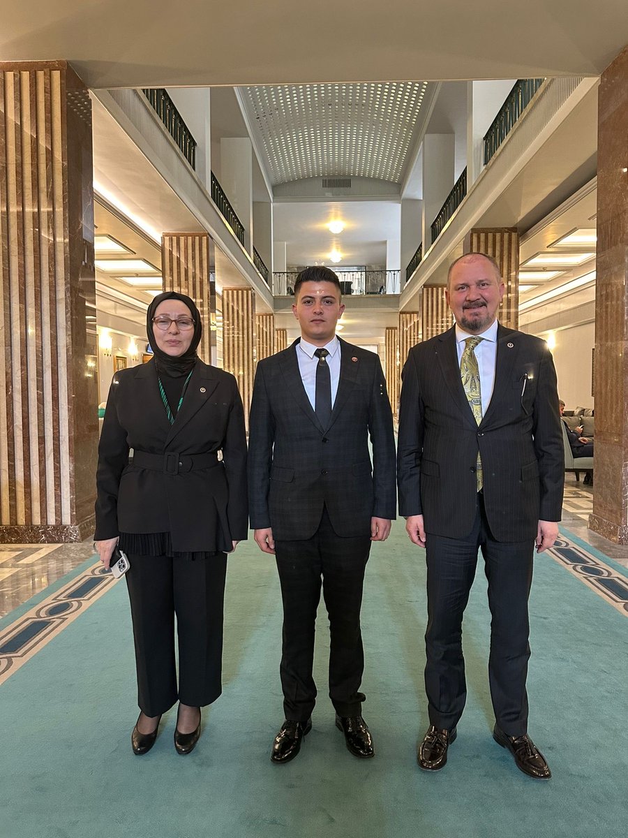 📍TBMM

Tekirdağ İl Gençlik Kolları’nda birlikte nice güzel çalışmalara imza attığımız kıymetli kardeşim İlhan Tavşanlı ziyaretime geldi.

Sohbeti, samimiyeti ve vefası için gönülden teşekkür ediyorum.