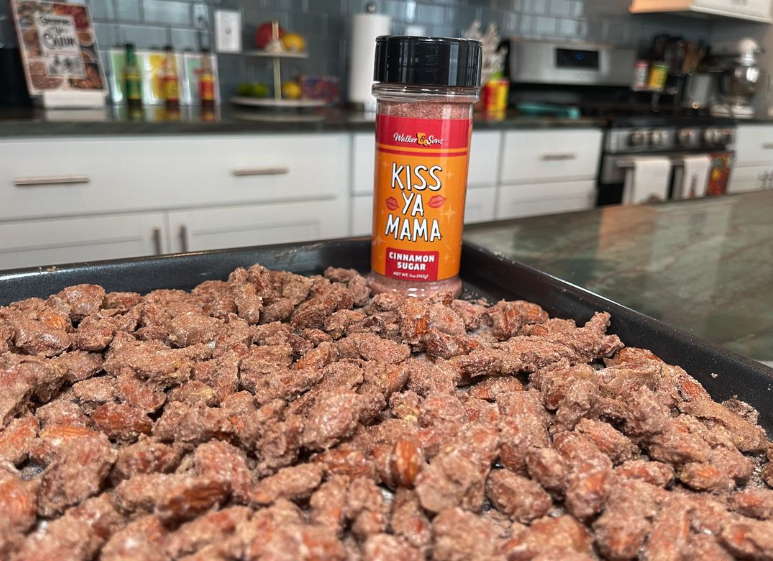 SlapYaMama's tweet photo. โ ๏ธ Warning: once you start, you ainโt stoppinโ. You have to try these Candied Almonds, yโall! ๐ฅ #NationalNutDay #KissYaMama
Recipe:
๐ฅ Whisk 1 egg white + 1 tsp vanilla extract
๐ฌ Mix in ยฝ cup sugar, ยฝ cup brown sugar, Kiss Ya Mama Cinnamon Sugar & a pinch of salt
๐ฐ Coat 16 oz almonds and spread evenly on a baking sheet
๐ฅ Bake at 250ยฐF for 1 hour 15 minutes, stirring every 20 minutes
โจ Let cool (if you can wait!) and enjoy that sweet, crunchy magic
