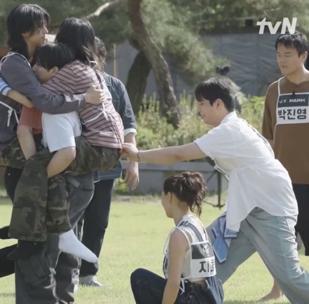 xdinaryaoi's tweet photo. oh how i love papa young k https://t.co/gCr2YijSrR