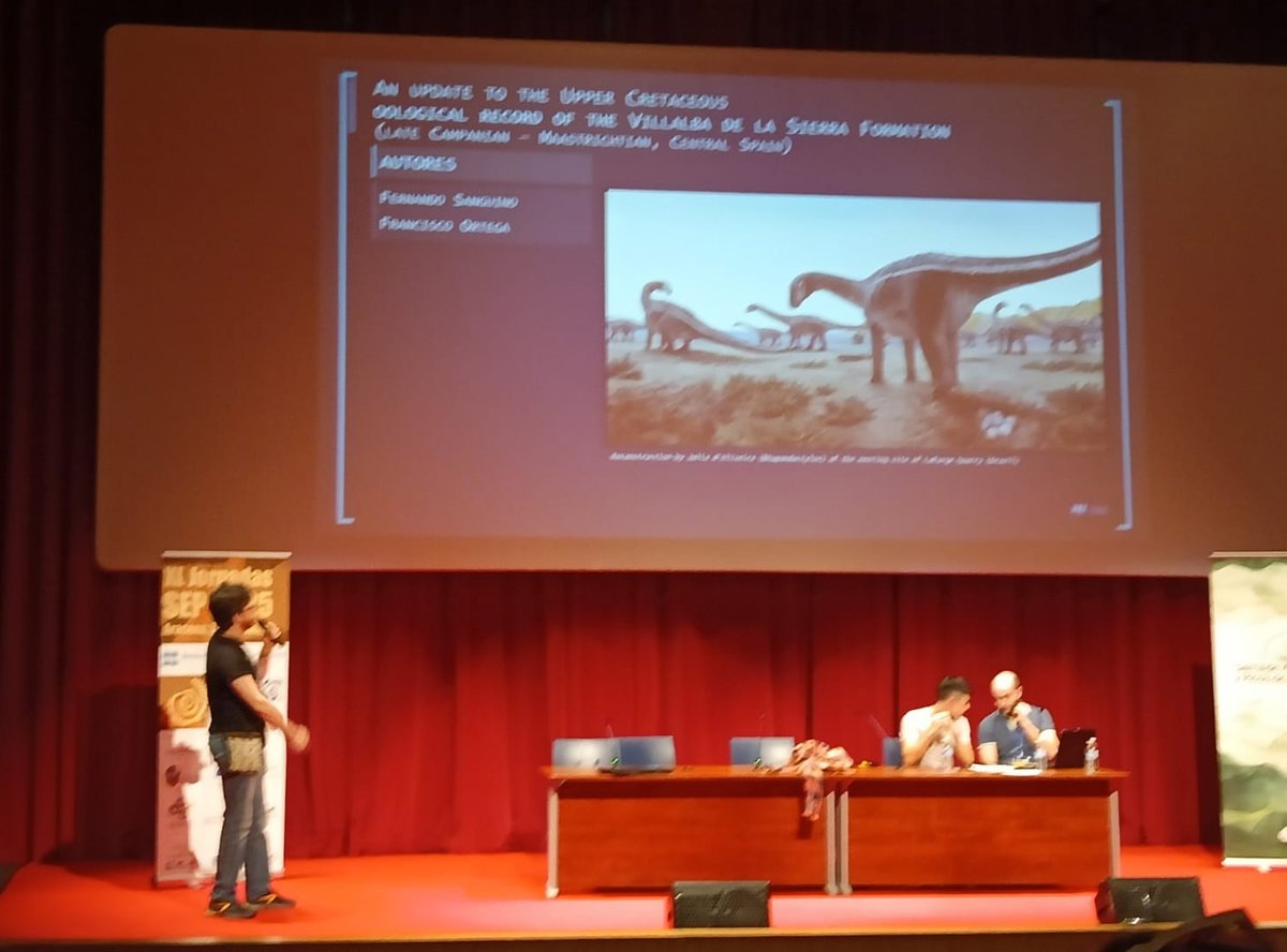 El registro oológico de la Formación Villalba de la Sierra, comunicación presentada por F. Sanguino (<a href="/proferchosaurus/">Fer Sanguino</a>) y F. Ortega (<a href="/frco_ortega/">Francisco Ortega</a>) en las XL Jornadas de la <a href="/Sepaleontologia/">Sepaleontologia</a> celebradas en #Aracena, #Huelva:

▶️ godzillin.blogspot.com/2025/10/el-reg…
#SEP2025 #dinosaur #eggshells