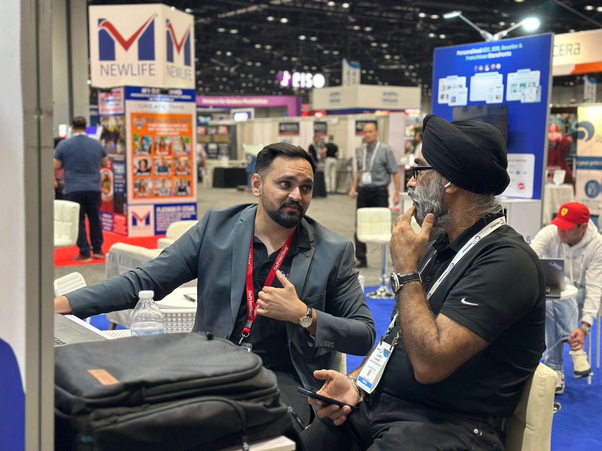 onprintshop's tweet image. It’s an action-packed day at @PRINTINGUnited Expo 2025!

Visitors are flocking to OnPrintShop’s booth at Printing United Expo 2025 to experience our AI-powered Web-to-Print storefront firsthand!🌍

#PrintingUnitedExpo #OnPrintShop #WebToPrint  #PrintInnovation #PrintingIndustry