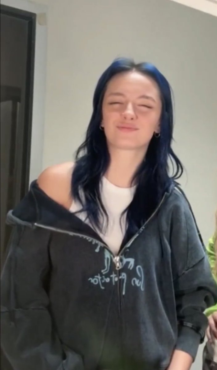 - dün seni gördüm ama selam vermedin aramız mı bozuk

o sırada bizim göz sağlığı