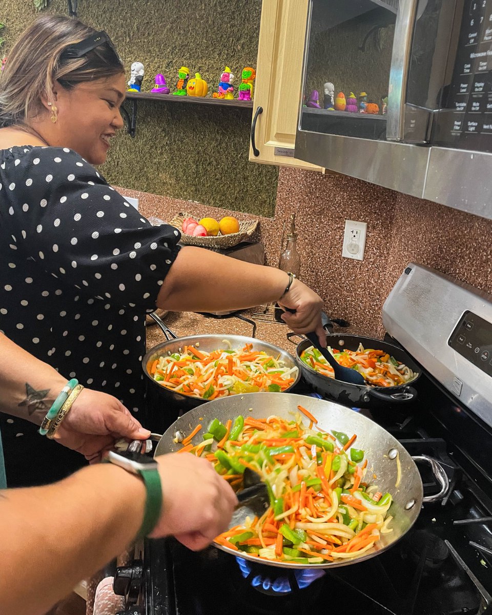 A group of our associates, together with friends from AUW Women United, recently visited the Judd Hillside kitchen to prepare homemade lunches, offering comfort and care through food and connection. Mahalo to <a href="/RonaldHouseHI/">Ronald House Hawaii</a> for welcoming us.