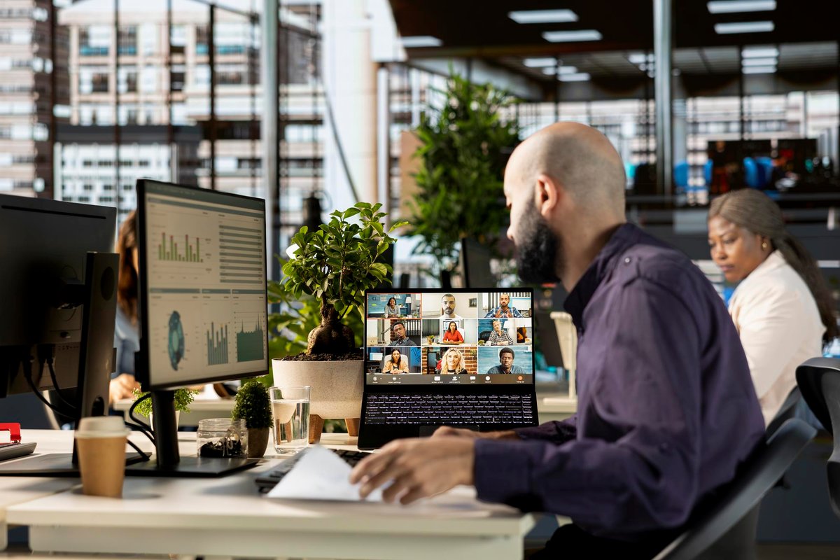 FlowsterApp's tweet image. Remote Employee Monitoring Platforms Ranked for 2025: The Rise of Employee Monitoring Software In 2025, the workplace is everywhere — your kitchen table, a beach café, or a… dlvr.it/TNqS7H #RemoteWork #EmployeeMonitoring #WorkplaceProductivity #DigitalTools #RemoteTeams