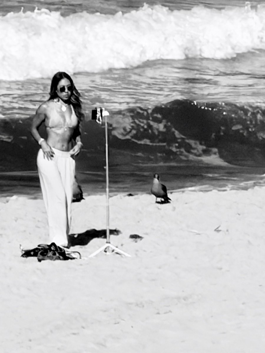 #Monochrome 
#photo 

Good morning.