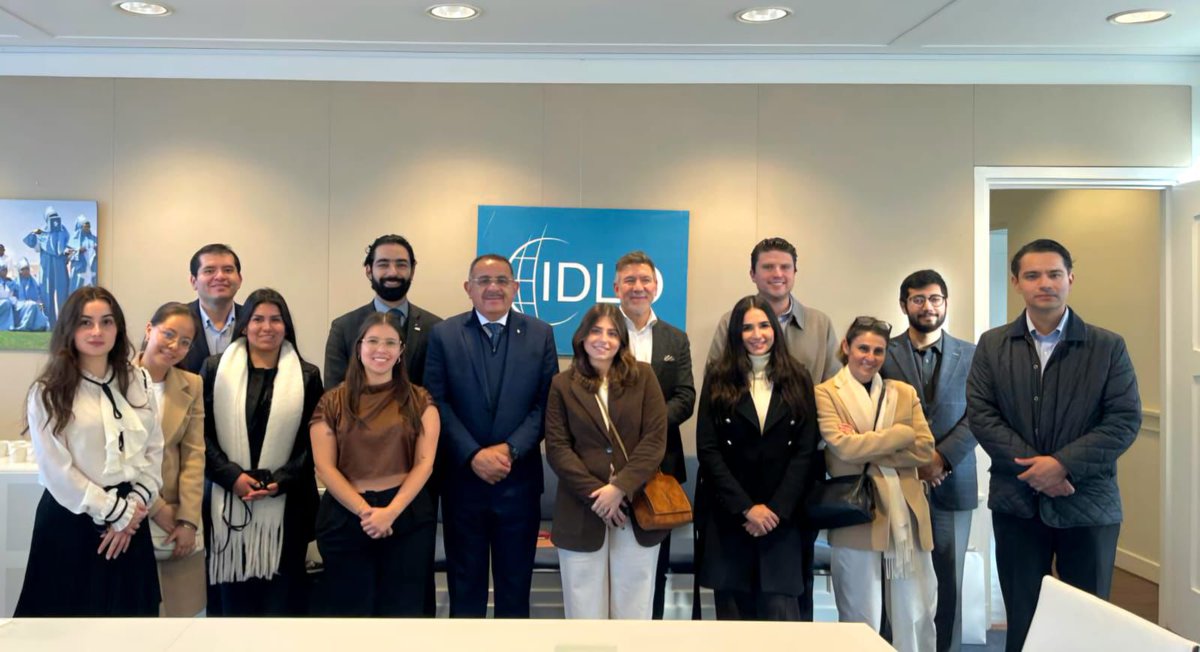 INCAM_Abogados's tweet photo. La delegación del INCAM realizó una visita a la sede de IDLO en La Haya para dialogar sobre la mejora de los sistemas de justicia, la innovación digital y los procesos de justicia transicional.
#incam #colegiodeabogados #colegio #haya #lahaya #idlo #justicia https://t.co/3Q4zRmVAIO
