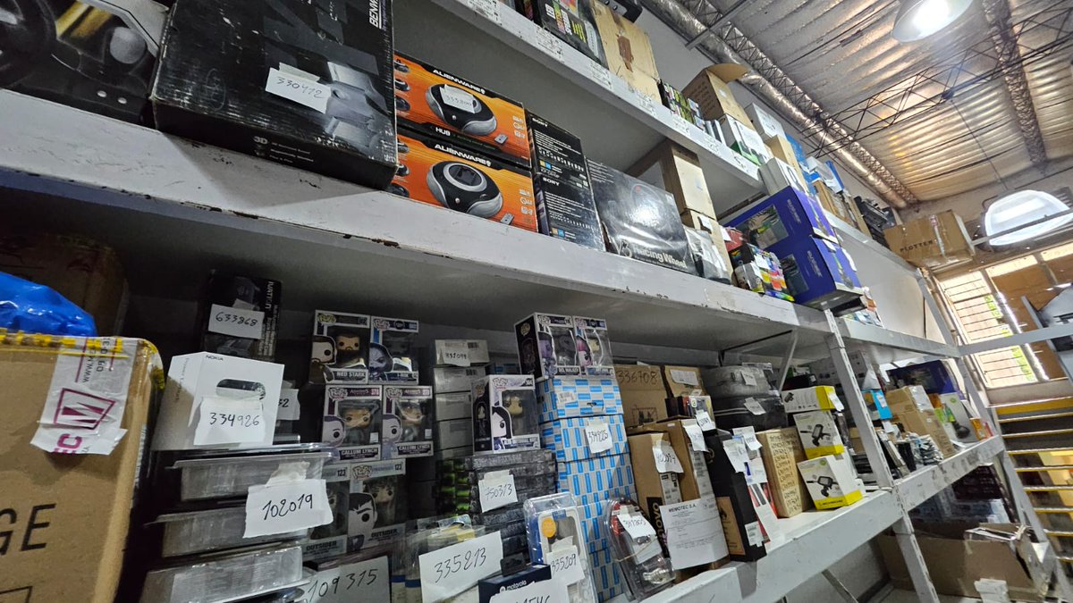 CDMarket_ar's tweet photo. Outlet Tech, 6 cuotas sin interés! Hasta agotar Stock!!! 🤪  Click YA!!!   https://t.co/dDrWhsMfIc https://t.co/UUi4x3TlnA