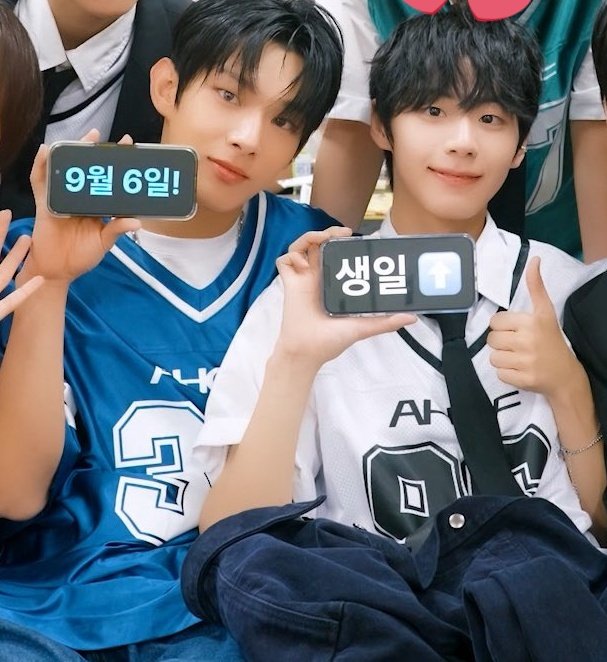 JMW_WGPG's tweet photo. WooS is so lovely together 😍😍😍
#AHOF #아홉
#ThePassage #WooS https://t.co/77YGw2nISx