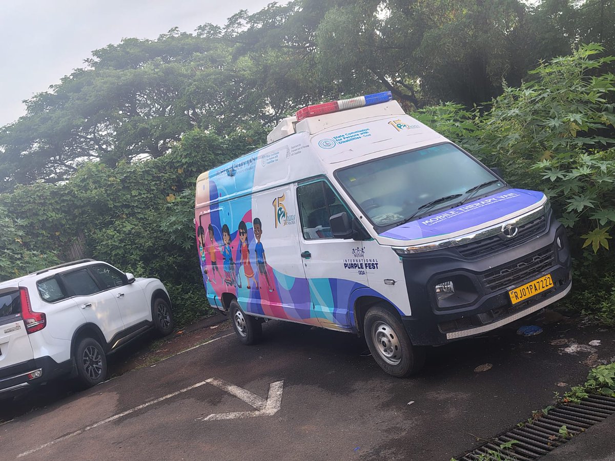 PrakashWKamatPK's tweet image. 2 such Vans labelled &apos;Mobile Therapy Vans&apos; are lying at Jairam Complex, Mala in Panaji(Goa) for past 2-3 weeks, unmoved. Even during @purplefestgoa , they were there, unmoved. Who do these vans belong to? Waste of valuable resources @discommgoa @grpawaskar @S_Phal_Dessai…