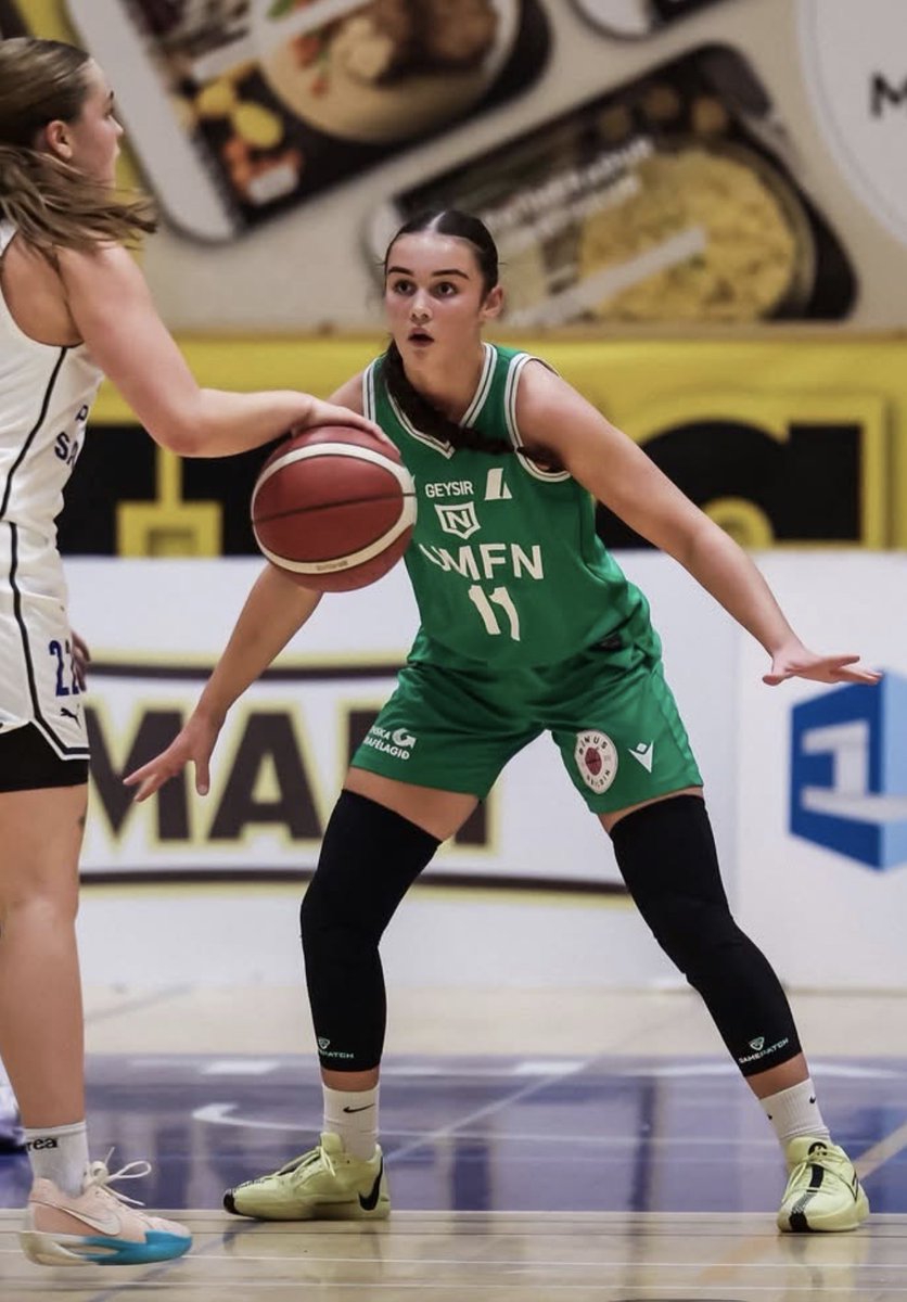 First loss of season last night.
Tough game that went to the wire.
We can for sure do better and we will next round 💪
Played 25 minutes 
5 points 
5 assists 
4 rebounds 
11 efficiency