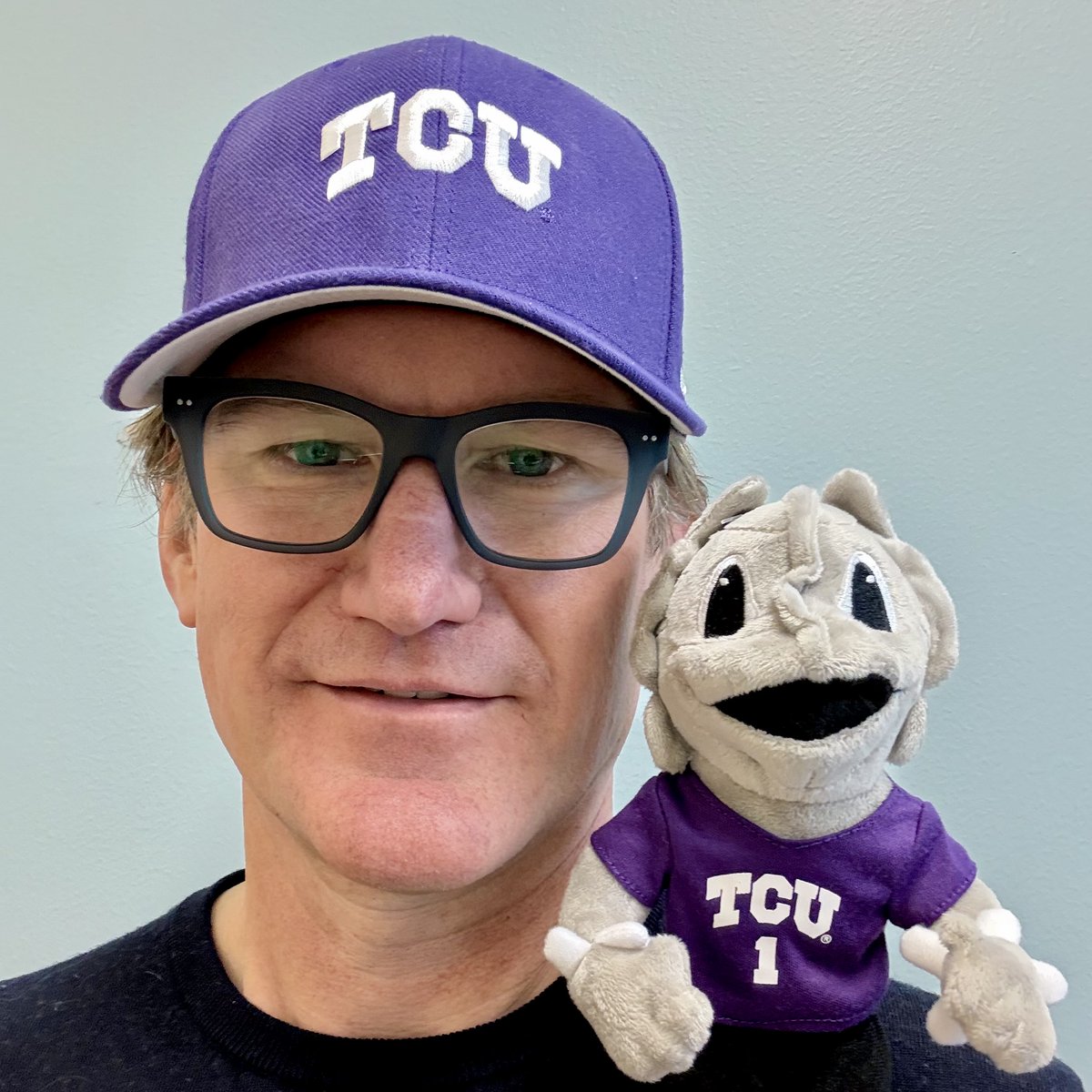 Excited to announce my appointment as Professor of Internal Medicine at TCU's Anne Burnett Marion School of Medicine! Remote role focusing on student research and mentorship. Complements my practice at Lakewood Health System &amp; Rural Cancer Institute. #GoFrogs #TCU