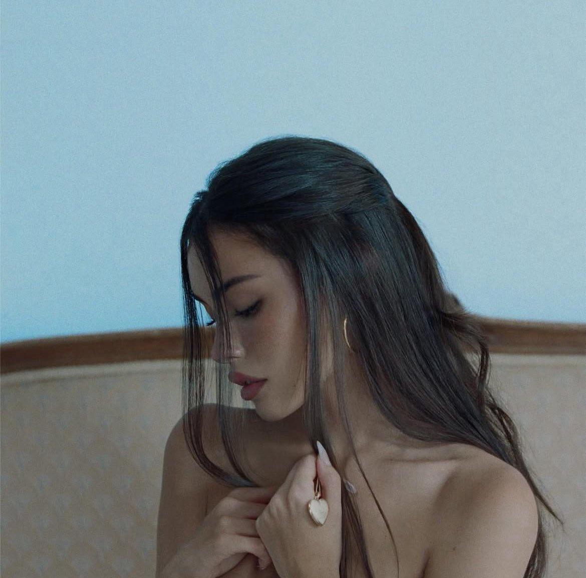 madisonchart's tweet image. Madison Beer’s third studio album ‘locket’ will consist of 11 tracks, including ‘make you mine’ , ‘yes baby’ and ‘bittersweet’.