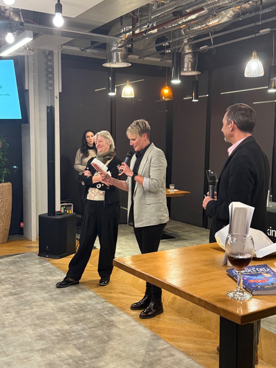 Huge Congrats to <a href="/AmazonKindle/">Kindle</a> Storyteller Awards '25 winner Pip Landers-Letts and all the nominees for their incredible achievements!🎉

ALLi was delighted to be in attendance again, with our founder @OrnaRoss invited back to judge alongside <a href="/JamesBlatch/">James Blatch</a>. A great evening and