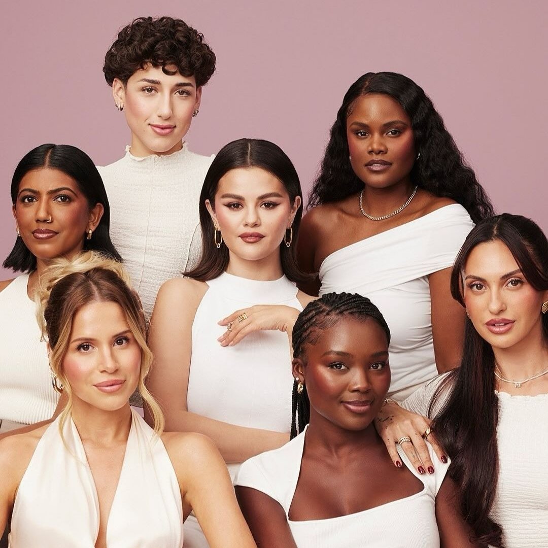SELENAT0RSARMY's tweet photo. Selena Gomez’s Rare Beauty is reported to be valued at $2.7 BILLION in five years since its launch.

(https://t.co/VhpjqGHK1H) https://t.co/L5rzWqZPHa