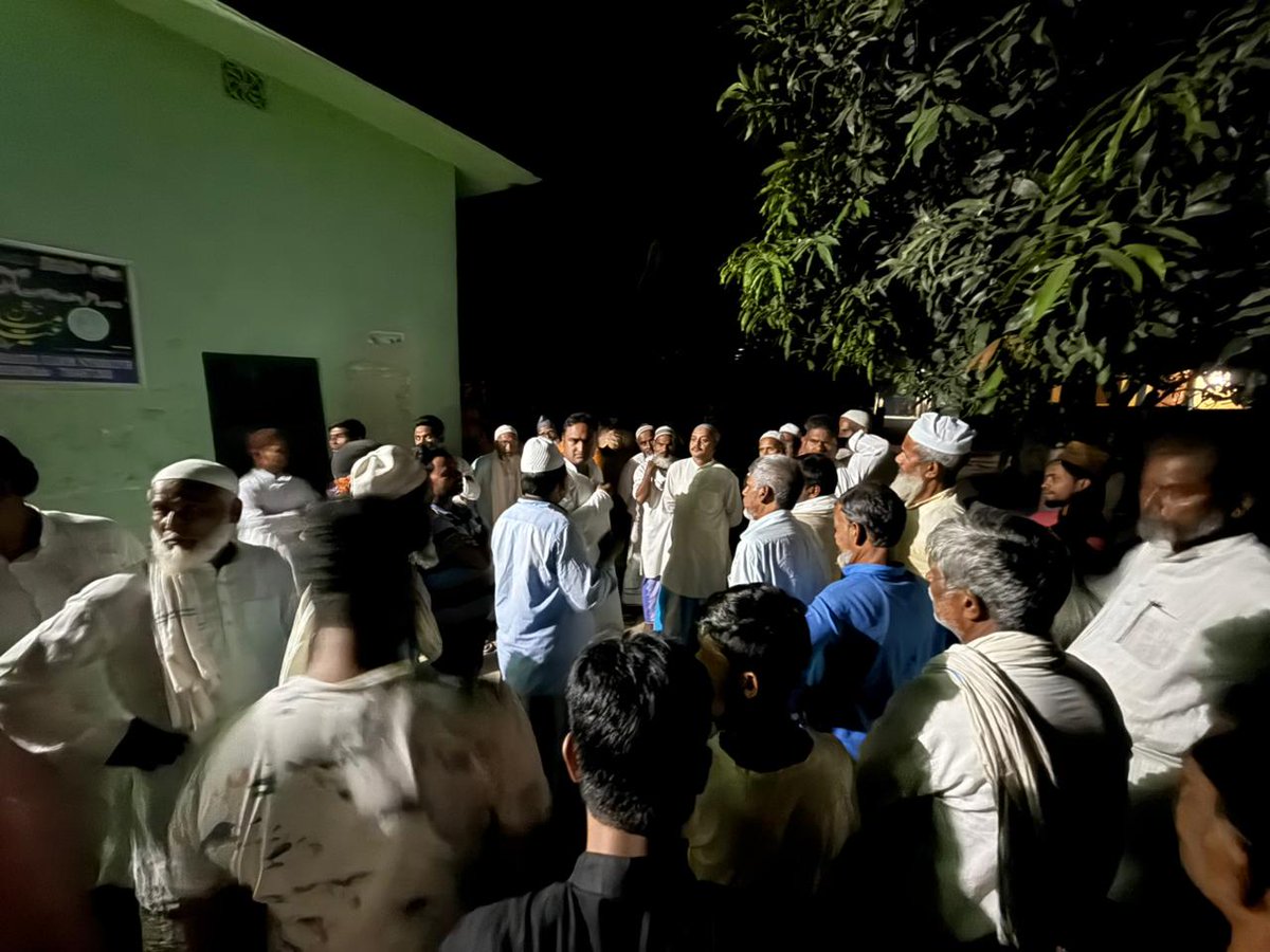 Aadil Hasan Adv (@aadilhasanadv1) on Twitter photo घर-घर में बोल दो 
AIMIM को वोट दो! 🪁
आज बलरामपुर बरसोई विधानसभा में घर-घर जाकर लोगों से मुलाक़ात की। अलहम्दुलिल्लाह इस जनसंपर्क के दौरान जो मोहब्बत और अपनापन जनता ने दिखाया, वह क़ाबिले-तारीफ़ है। घर-घर में बोल दो 
AIMIM को वोट दो! 🪁
आज बलरामपुर बरसोई विधानसभा में घर-घर जाकर लोगों से मुलाक़ात की। अलहम्दुलिल्लाह इस जनसंपर्क के दौरान जो मोहब्बत और अपनापन जनता ने दिखाया, वह क़ाबिले-तारीफ़ है।