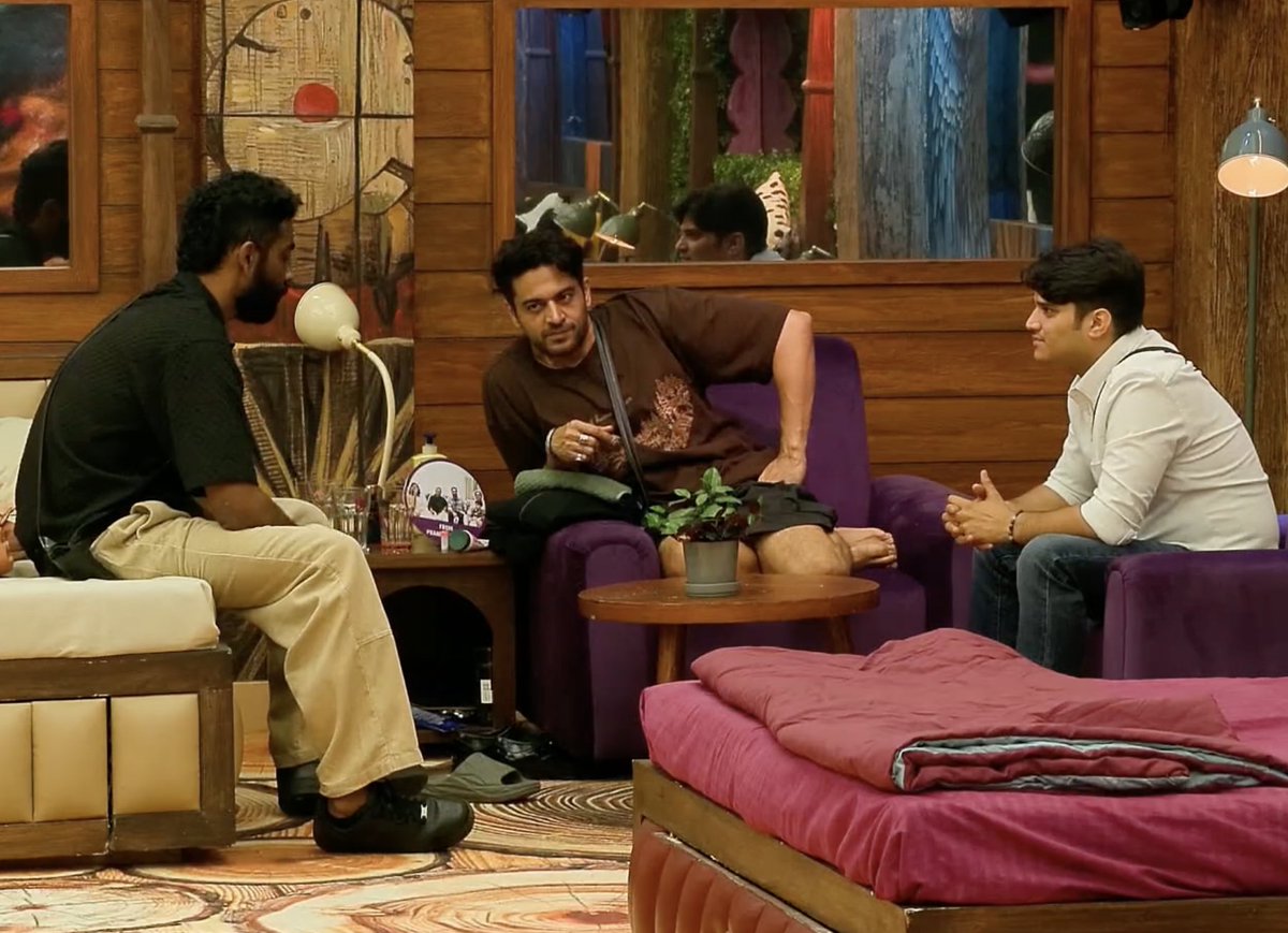GlamWorldTalks's tweet photo. #BB19 UPDATE:

When #MridulTiwari became captain, during duty distribution, #AbhishekBajaj put #GuaravKhanna in a spot and in front of everyone he said "Gaurav Bhai Ne 10 Hafto Se Cokking Duty Nahi Li Hai, Is Baar Unhe Cooking Karna Chahiye".

Since the captain was #Mridul and the person putting him in the spot was Abhishek from his own group, so #GauravKhanna accepted the cooking duty. #PranitMore didn't like this. He separately talked to #AbhishekBajaj and #AshnoorKaur, and said that instead of putting Gaurav Bhai in the spot, you could have asked it privately, but Abhishek said that "Mujhe Karwana Tha Cooking Unse", Ashnoor also agreed with Pranit.

Then #Pranit went to #Gaurav and hugged him and said, "I am feeling bad for you. Pahle Main Aapko Dost Maanta Tha, Par Ab Main Aapko Bhai Maanta Hu".

The best bond in #BiggBoss19 is among these three.