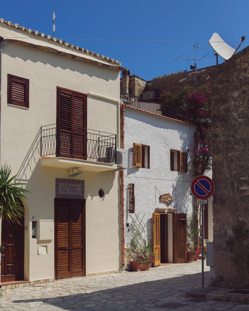 Pure Sicily tweet media