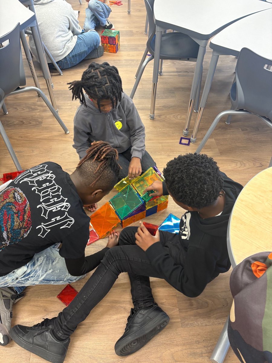 CM201U's tweet image. 🚀 Mrs. Brown’s 5th graders at Balmoral worked hard designing and building their ramps in SmartLab this week! Students used creativity, teamwork, and problem-solving to test how different variables affect motion. 🎢💡
#BalmoralBulldogs #STEMInAction #SmartLabLearning