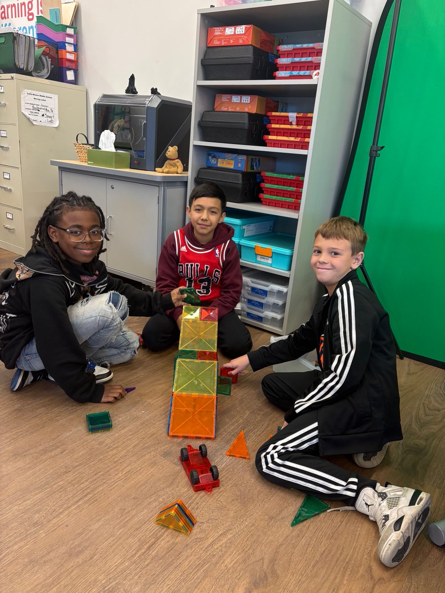 CM201U's tweet image. 🚀 Mrs. Brown’s 5th graders at Balmoral worked hard designing and building their ramps in SmartLab this week! Students used creativity, teamwork, and problem-solving to test how different variables affect motion. 🎢💡
#BalmoralBulldogs #STEMInAction #SmartLabLearning