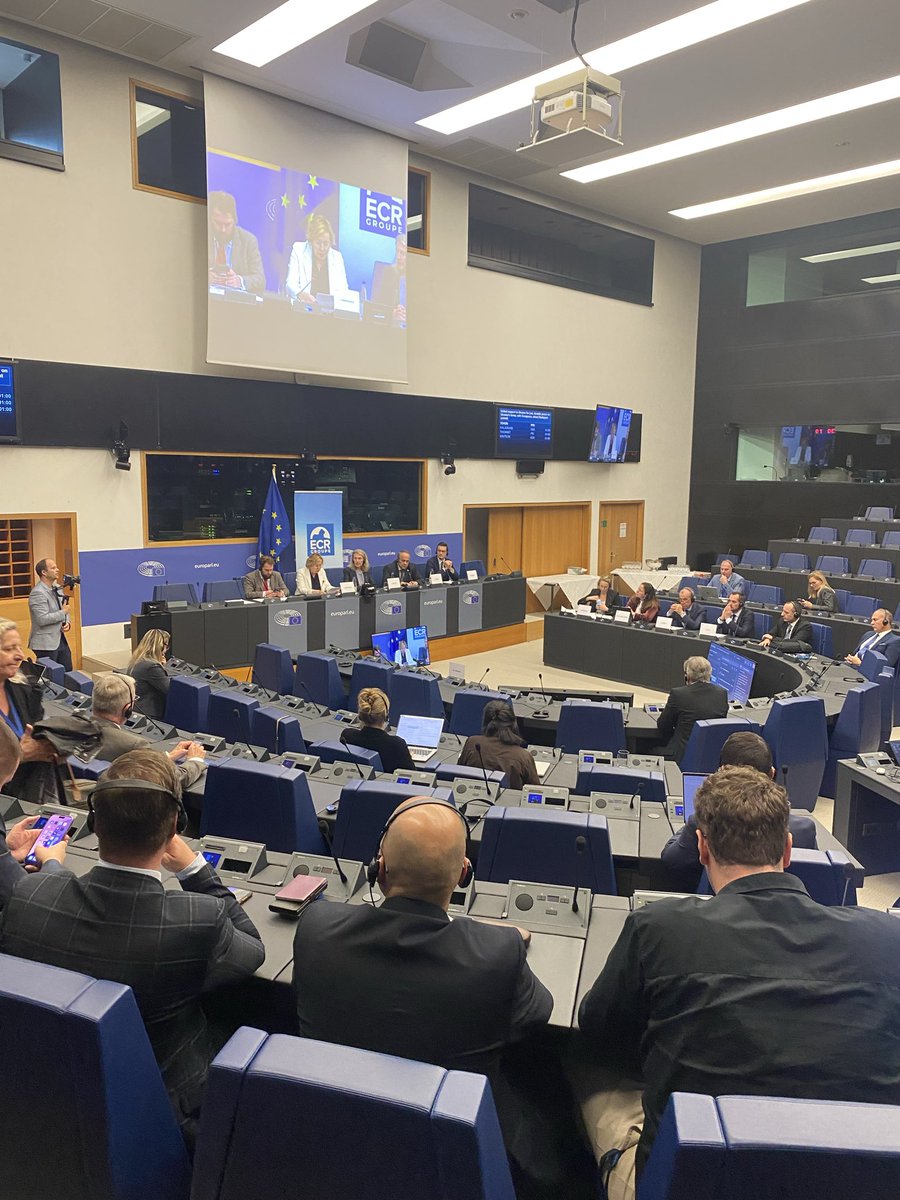 Présente à la conférence « Il n’y a pas de GPA éthique », organisée au Parlement européen par ma collègue <a href="/LaurenceTrochu/">Laurence Trochu</a>, du groupe ECR.

Des échanges riches sur la GPA comme violence contre les femmes et contre la société.