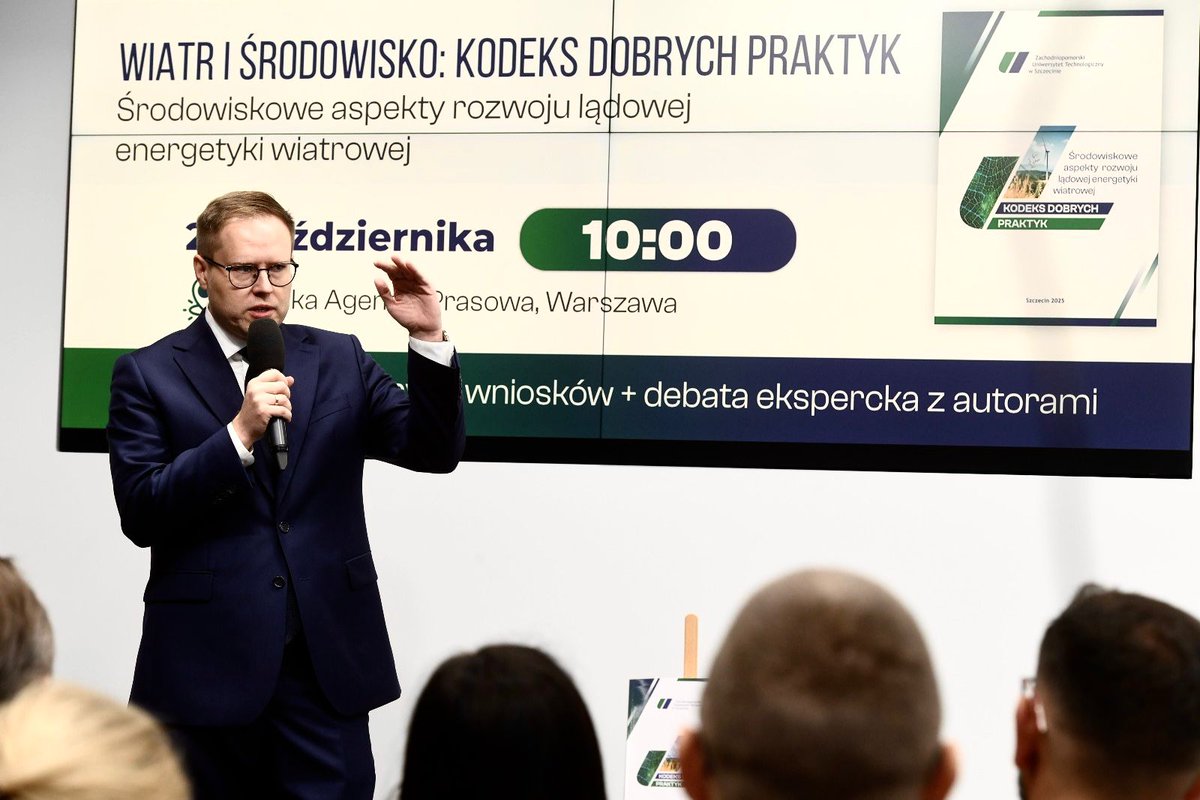 Zastępca Dyrektora Departamentu Komunikacji w Ministerstwie Energii <a href="/GrzegorzLaguna/">Grzegorz Łaguna</a> otworzył konferencję prasową na temat energetyki wiatrowej w <a href="/CentrumPrasowe/">Centrum Prasowe PAP</a>. Mówił o megaprojektach energetycznych oraz szybkim rozwoju technologii wiatrowych i fotowoltaicznych.