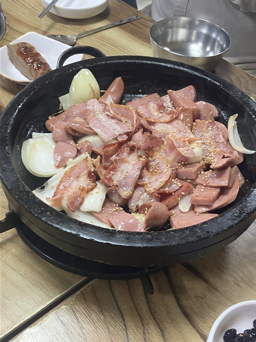 天気が寒いので、鍋料理を続けて〜