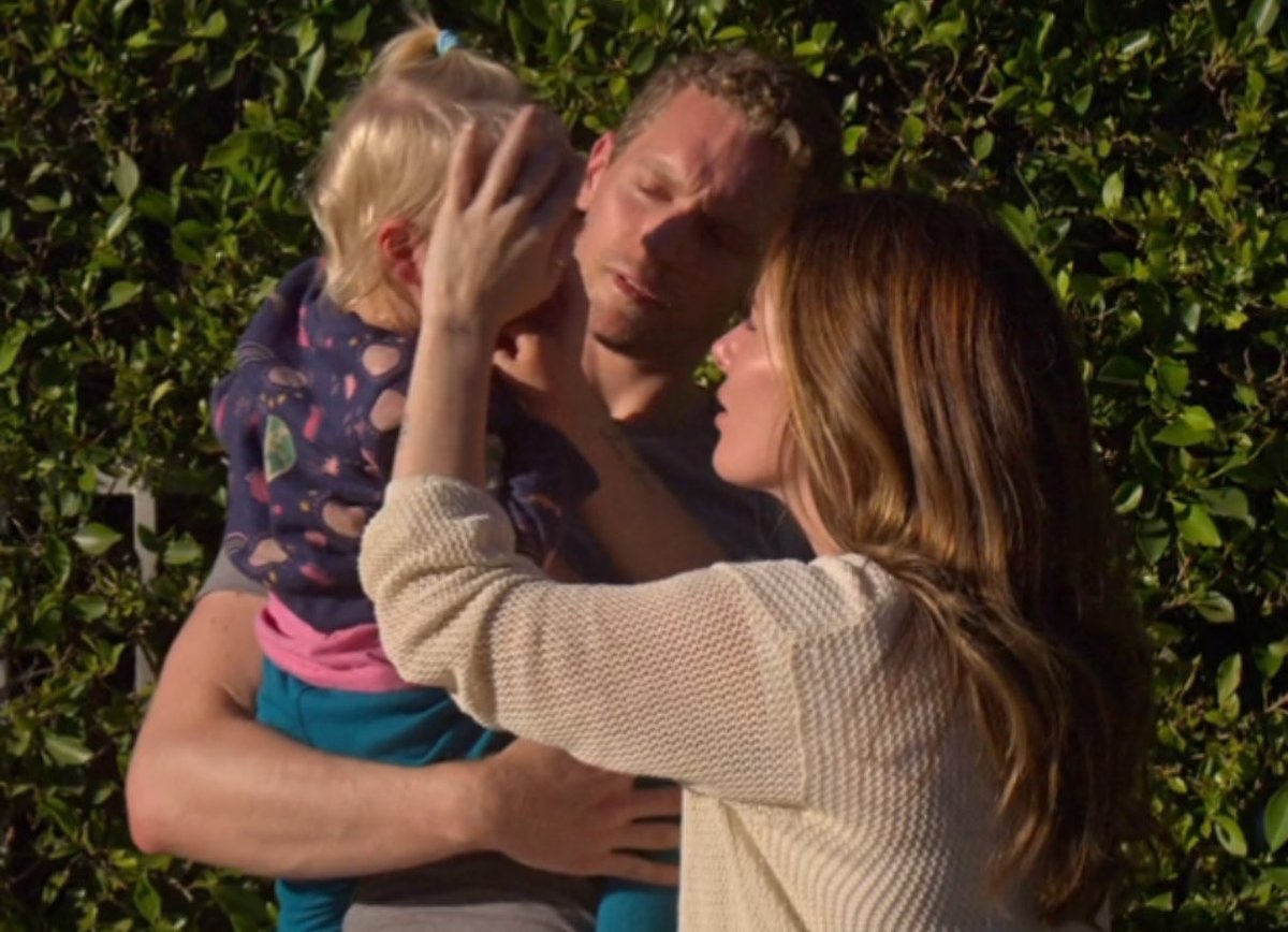 addisourced's tweet photo. rewatching Hal and Harper it’s blatantly obvious this is Cooper’s way of saying “hey look I stole JAW’s wife and now I’m casting a lookalike in my new show that I also put her in” 💀 https://t.co/9EPIFmbog4