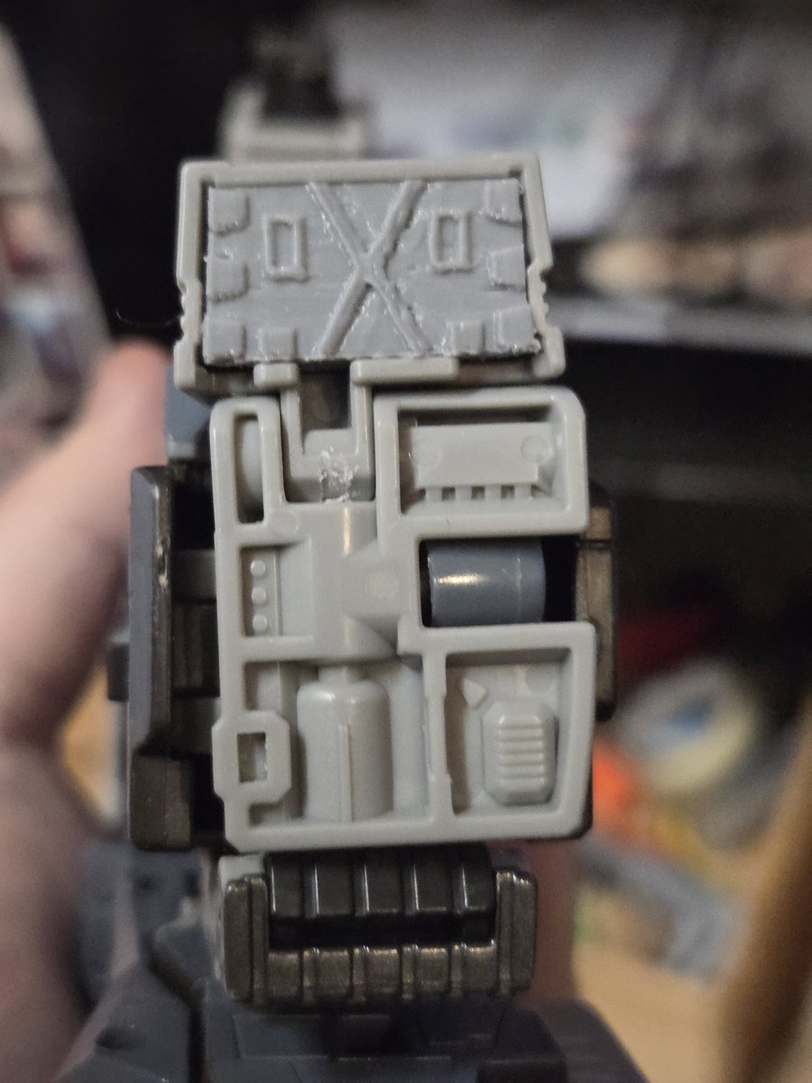 Tfpivman's tweet photo. Some filler parts that I did for Takara Legends Black Convoy's blaster and SS86 Megatron's shoulders, thighs and feet.
#Transformers #transformers3dprint https://t.co/ZuNAV4sBs3