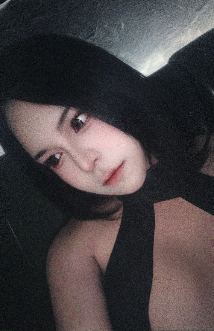 chnchn105548's tweet photo. 真的好無聊哦，有人想喝酒還是👄嗎
#高雄三性 
#私訊傳照片 https://t.co/TZ4FqIlwdZ