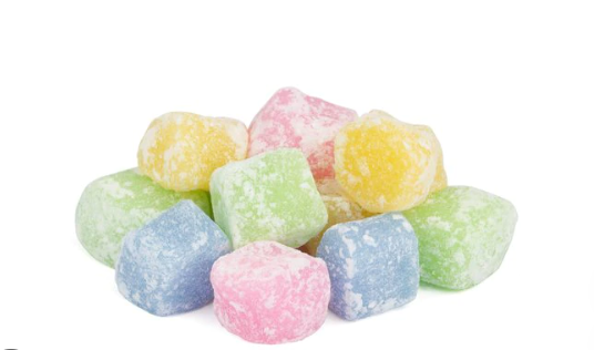drdrumi's tweet photo. 🦷 Kids love sticky snacks (gummy candies, rice cakes), but these are more likely to cause cavities than candy because they stick to teeth and are difficult to clean. 🍬🦷 #dentalcare #protectteeth #popularscience https://t.co/RW89ErBNJd