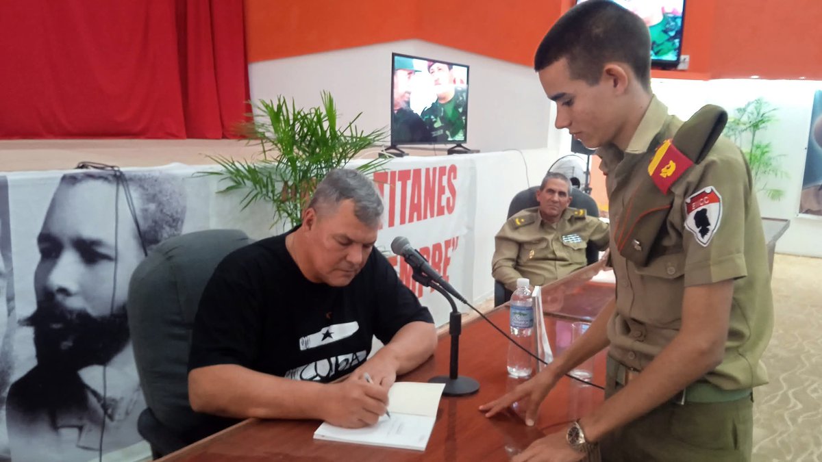 El futuro de #Cuba, es eternamente joven.