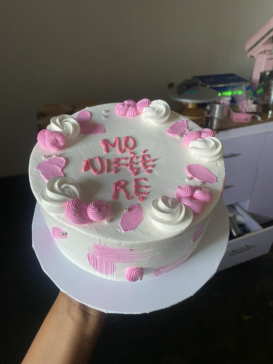 Cakesbysadee tweet media
