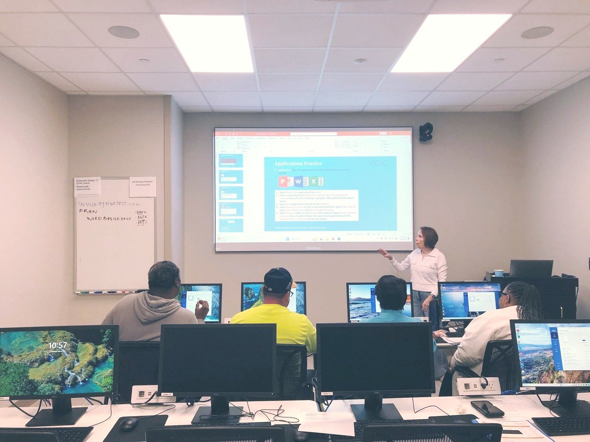 CCSCHouston's tweet image. CCSC's JobNet program offers basic to advanced computer classes. There is no zip code restriction on this program. All participants must attend Orientation before signing up for classes. Call 713-626-8320 or visit ccschouston.org to sign up.
#computerclass #skillbuilding