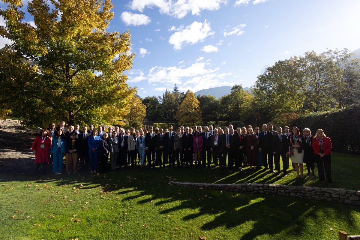 laiamoline's tweet photo. 🇦🇩 #Andorra ha acollit la 37a Assemblea Parlamentària de la #Francofonia: l’ocupació, la #IA i els joves innovadors; el #multilateralisme, l’economia i el francès com a eina de #cooperació; han estat els temes tractats durant les diferents taules. 🌍🤝 https://t.co/oSIg62nssj