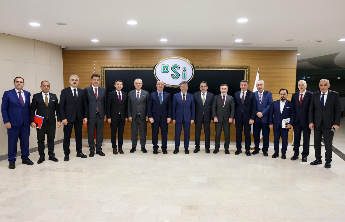 ❝AK Parti; alın terini berekete, üretimi refaha dönüştüren milli kalkınma anlayışıdır.❞

Adana Valimiz Sayın Yavuz Selim Köşger, Milletvekillerimiz Sayın Sunay Karamık ve Sayın Abdullah Doğru, İl Başkanımız Sayın Tamer Dağlı, MHP İl Başkanımız Sayın Yusuf Kanlı ve İlçe Belediye