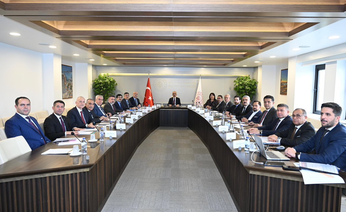 ❝AK Parti; yollarla şehirleri, köprülerle gönülleri, hizmetle milleti buluşturma vizyonudur.❞

Adana Valimiz Sayın Yavuz Selim Köşger, Milletvekillerimiz Sayın Sunay Karamık ve Sayın Abdullah Doğru, İl Başkanımız Sayın Tamer Dağlı, MHP İl Başkanımız Sayın Yusuf Kanlı ve İlçe