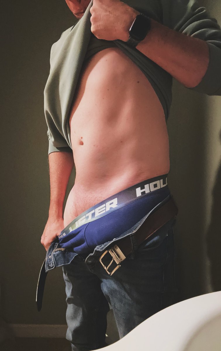 Wednesday work blues…. Needing her touch #dadbod